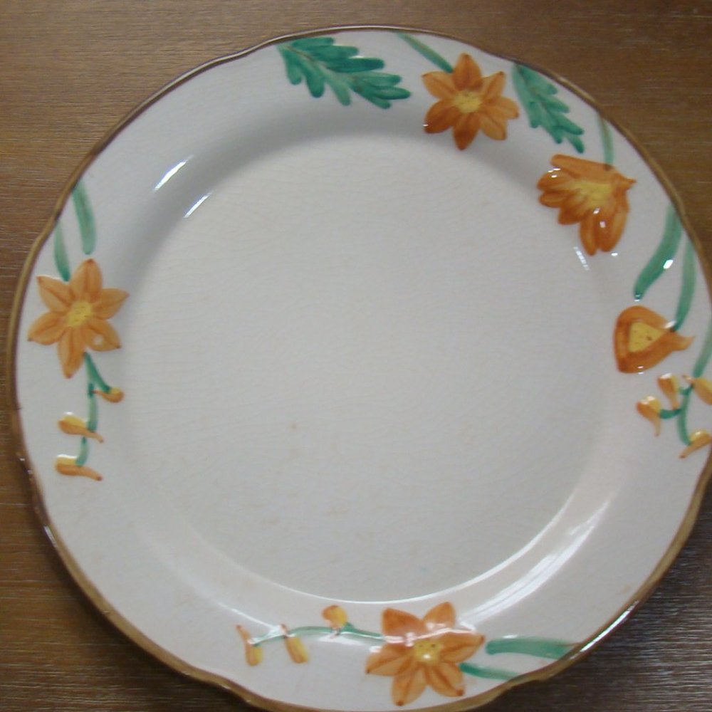 ROUND 12" PLATTER  - FLORAL EDGE CHOP PLATE